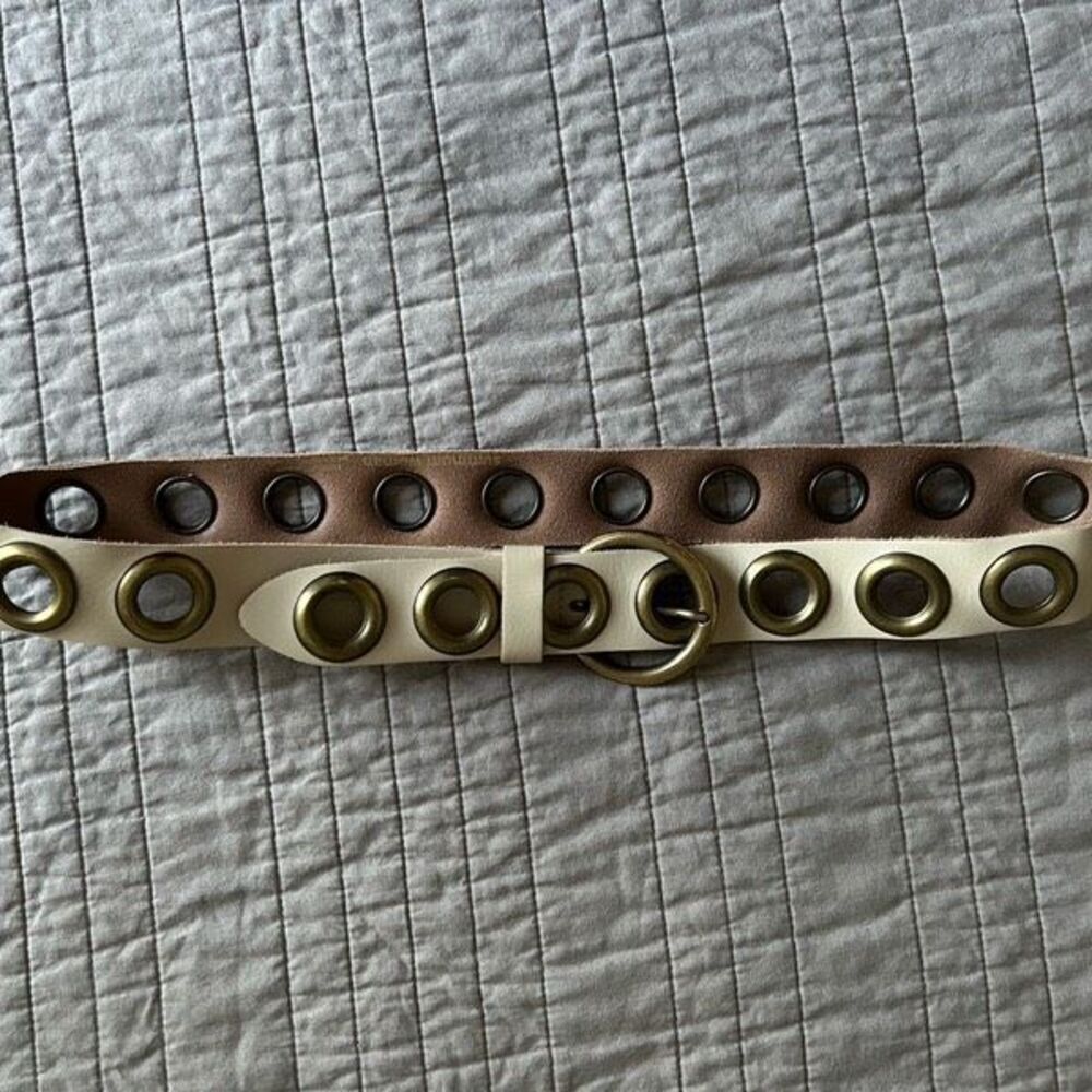 NWOT Summum Women Women's White Sand Leather Eyelet Studs Ring Waist Buckle Belt